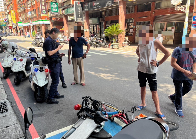 2名街友因資源回收物爆發衝突。（警方提供）