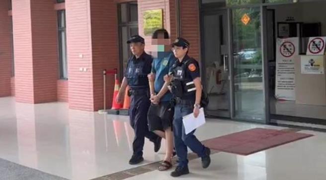 38歲張姓男子上網花新台幣8000元購買偽造車牌上路，日前被眼尖的員警攔查發現該車車牌是偽造，依法送辦。（太平警分局提供／馮惠宜台中傳真）