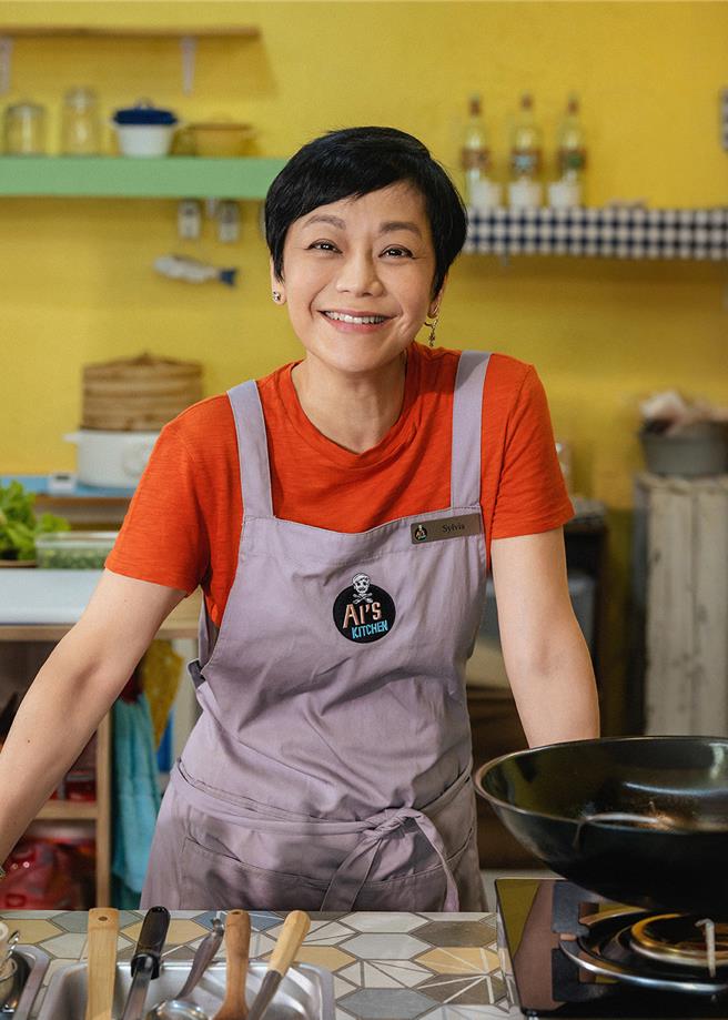 张艾嘉在《艾嘉食堂》担任大厨。（泰坦星文创影视提供）