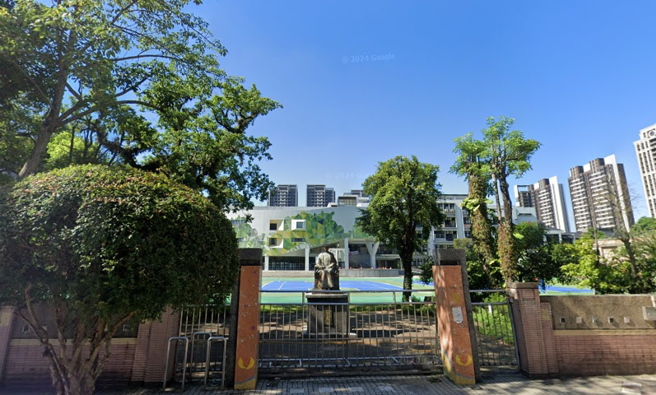 桃園市八德區八德國小2日2度跳電，懷疑是電力過載。八德國小校長謝雅莉表示，2日早上約停電1個多小時、中午停電約20分鐘，初步懷疑是電力過載，3日目前為止一切正常。（翻攝自GOOGLE MAP）