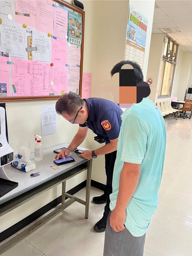 58岁陈男差点成为诈骗集团洗钱帮凶，所幸经警方分享多项案例、极力劝说后，打消陈男临柜申办开户念头，成功阻诈。（警方提供／叶静美彰化传真）