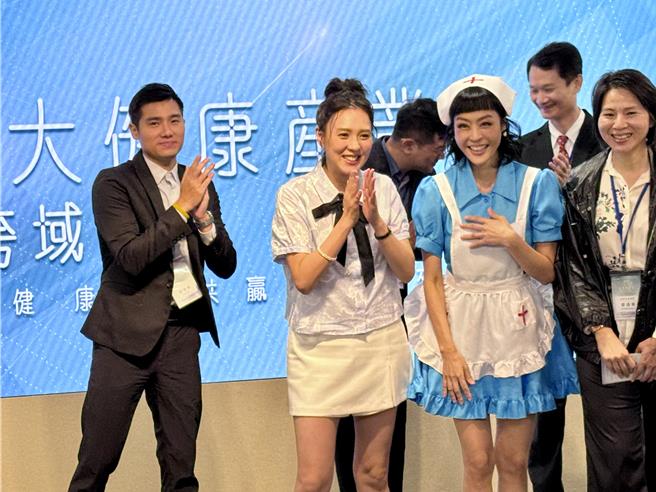 朱芯仪、唐玲出席活动担任抗癌大使。（林淑娟摄）