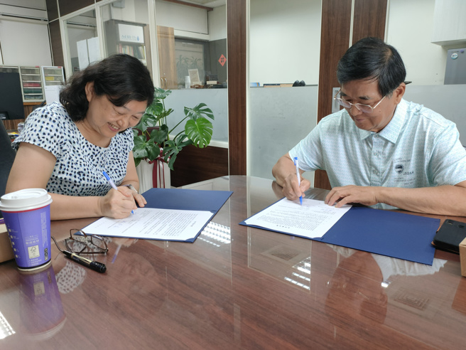 南大与杏璞协会签署合作意向书携手推动情绪教育融入教学。(照片/国立臺南大学提供)