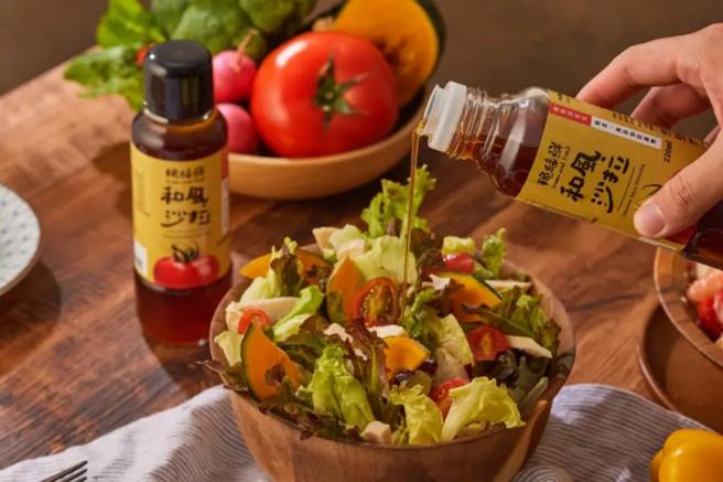 和风、芝麻与芥子沙拉，是纯素可以搭配清蔬、水果，再加上一杯牛奶，作为活力早餐来源。图/品牌提供