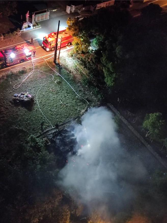 消防局到場撲滅，無人傷亡。（民眾提供／吳佩蓉宜蘭傳真）