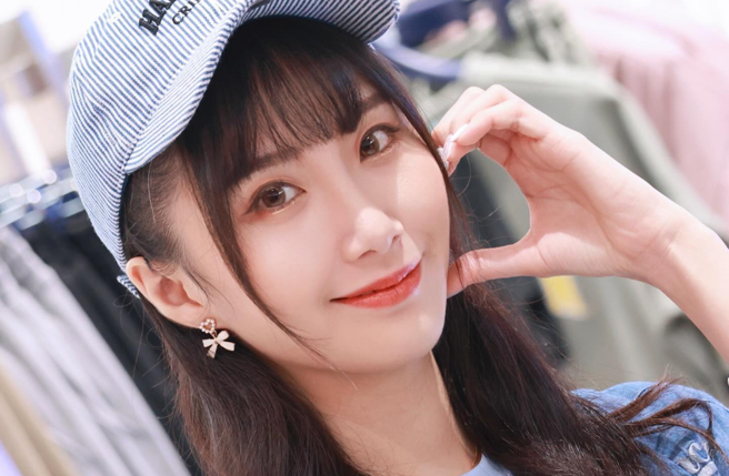 Wendy晒出从小到大的健康检查纪录。（图／threads@wendy__624）