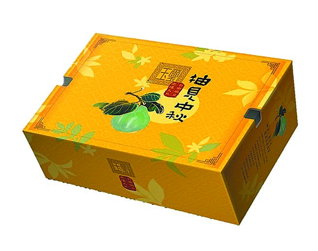 Mia C’bon玉璽50年老欉文旦禮盒，799元。（Mia C’bon提供）