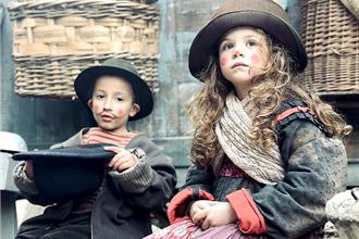 名导动员千名儿童群演创纪录　德国影帝新片对抗国家机器