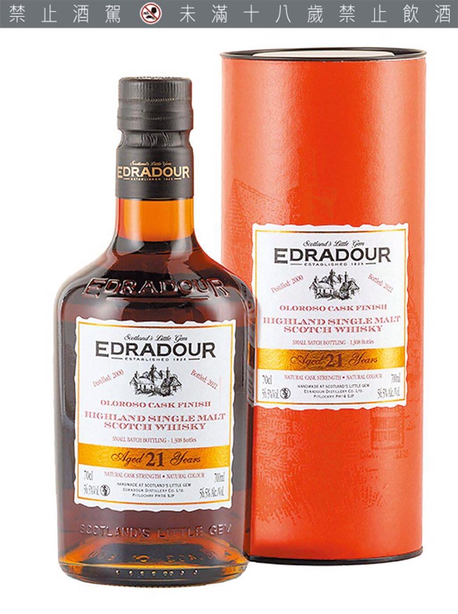 艾德多爾21年原桶強度單一麥芽威士忌，台灣限量400瓶。（廷漢提供）飲酒過量 有礙健康
