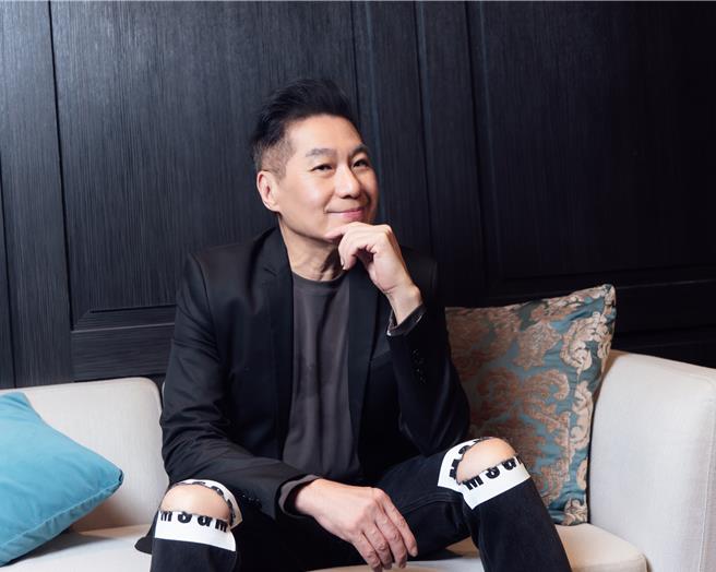 文章今受访宣传下月登场的「不再漂泊365里路」巡迴演唱会。（翰森娱乐提供）