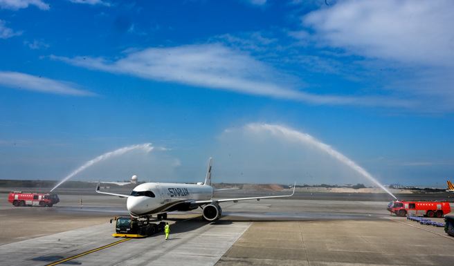 星宇航空执行长翟建华昨（2）日表示，航空客运量明年可望恢復到疫情前规模，票价预期还是看涨，并公布今年底星宇航空将由兴柜转上市，以每股20元溢价发行，推估于今年第4季顺利转上市挂牌。（图片：本报资料照）