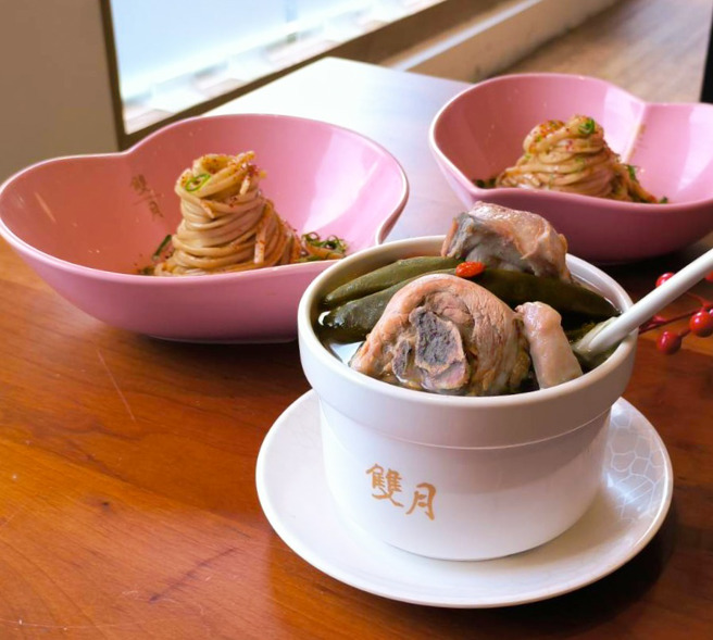 雙月食品社連續多年蟬聯米其林美食指南推薦。（翻攝自雙月食品社臉書）