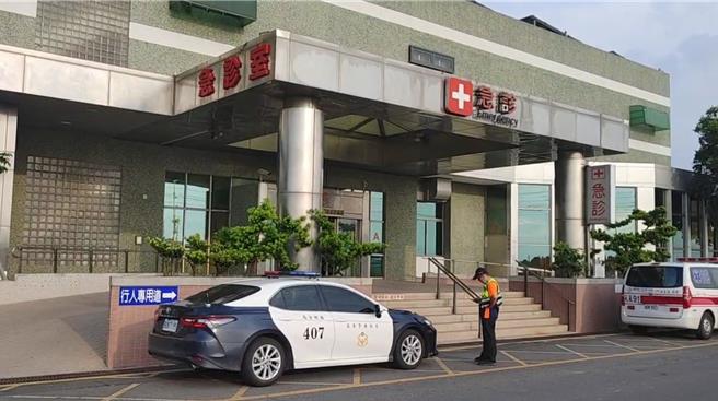 從吊車高空墜落的2名傷者送往雲林基督教醫院都不治，其中1明是高雄人，1名是斗六人。（周麗蘭攝）