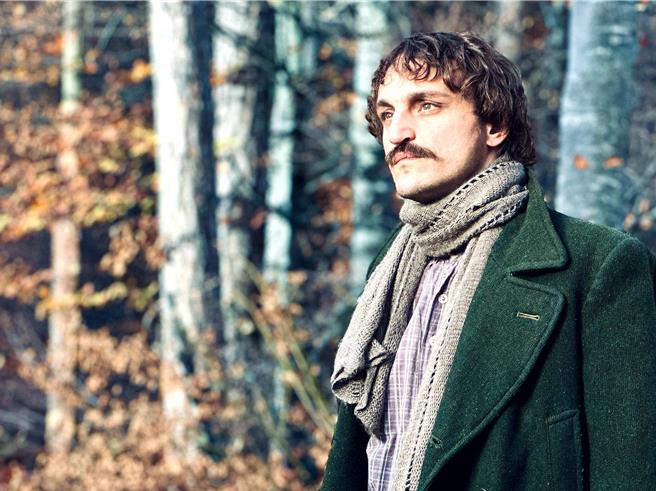 法兰兹罗戈斯基演技强大，扮小虾米对抗国家机器。（海鹏提供）