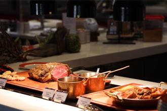 高雄萬豪M9豪享自助餐廳大放送 身分證有這數字就打折