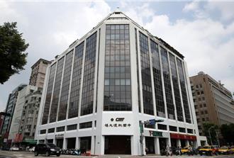 鍾小平質疑柯購入商辦與威京有關  黃國昌嗆：潑糞依據在哪？