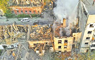 烏改組半數內閣 7部長請辭