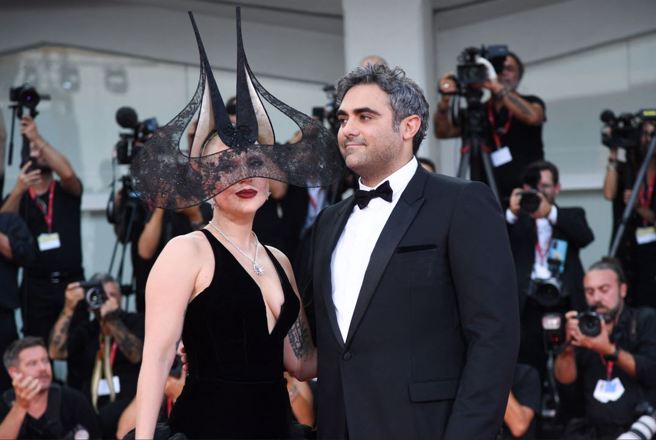 女神卡卡和未婚夫感情甜蜜 。（图／shutterstock 达志）