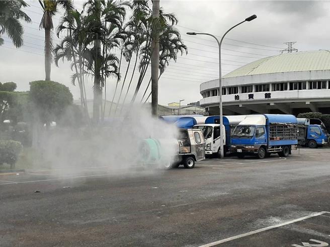 肉品市場實施全場清潔消毒措施。（動保處提供）