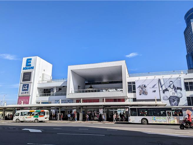 主富公司針對東岸商場2至4樓建物提出假處分聲請，4日獲高院核准。國民黨守護基隆小組發言人鄭麗文認為，這證明了謝市府一直在為林前市府收爛攤子。（張志康攝）