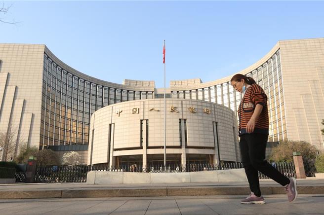 今年前7个月，大陆外匯市场总成交规模接近23兆美元，同比增长8.7％。（摘自中新社）