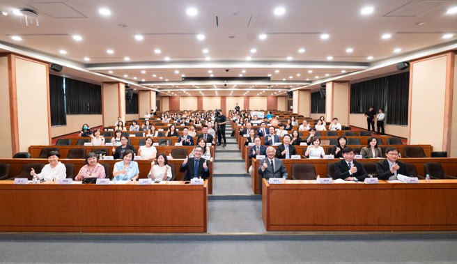 2024傑出公關獎在世新大學管理學院國際會議廳舉辦頒獎典禮。（照片/公關基金會提供）