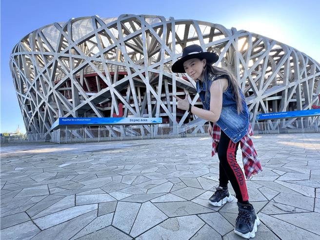 張芸京日前到鳥巢欣賞鄧紫棋的演唱會。（張芸京提供）