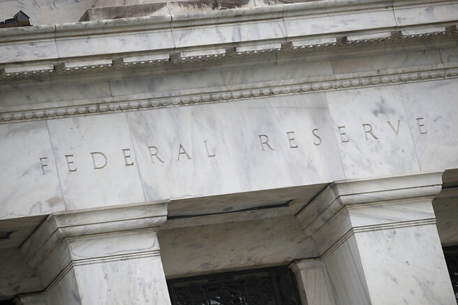 市场不会长期集中少数股债，利率周期转变有望催化部分落后者迎头赶上，许多被忽略且评价不高者，蕴藏潜在投资机会。图／美联社