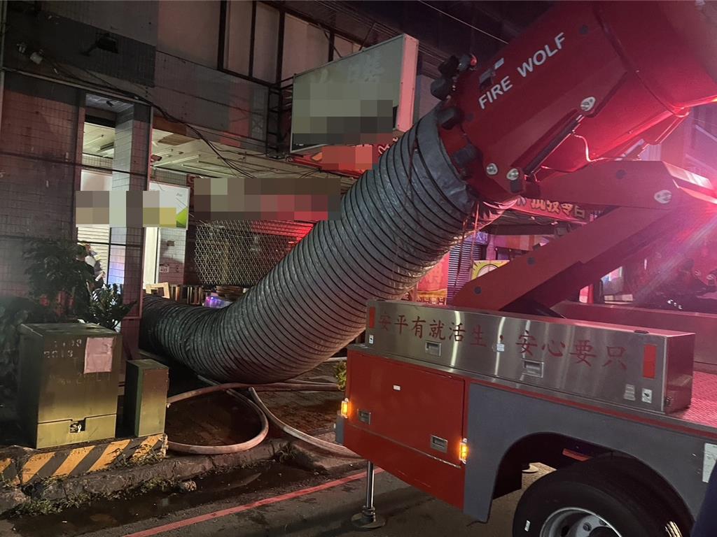 高雄涉賭歇業桌遊館 地下室倉庫火警幸無人傷