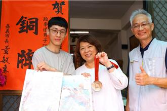 巴黎帕運》蕭翔文勇奪男子跆拳道銅牌 黃敏惠親貼賀榜