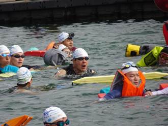 马英九今年最后一泳！日月潭万人泳渡15日登场