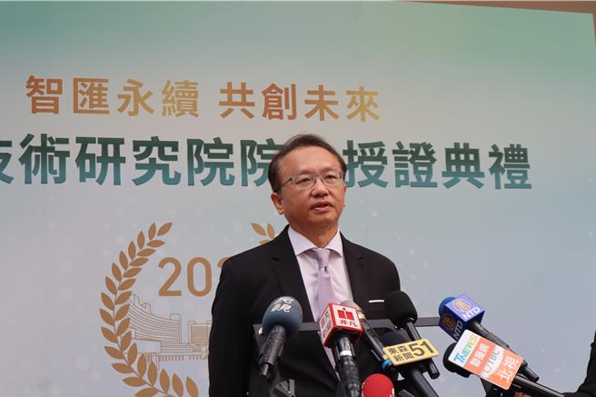 宏碁股份有限公司董事長暨執行長陳俊聖6日授證工研院院士。（邱立雅攝）