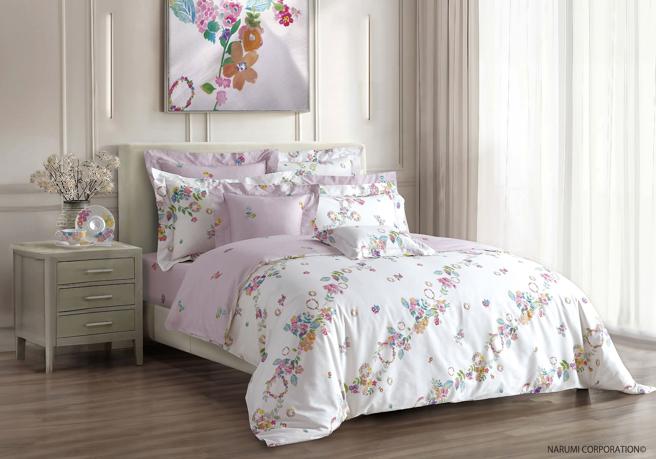 東妮寢飾 X Narumi日本精品骨瓷聯名寢具-少女的花束，100%高紗支長纖棉印花4件式床包組。雙人原價1萬1850元/套，優惠價9480元/套。（東妮寢飾提供）