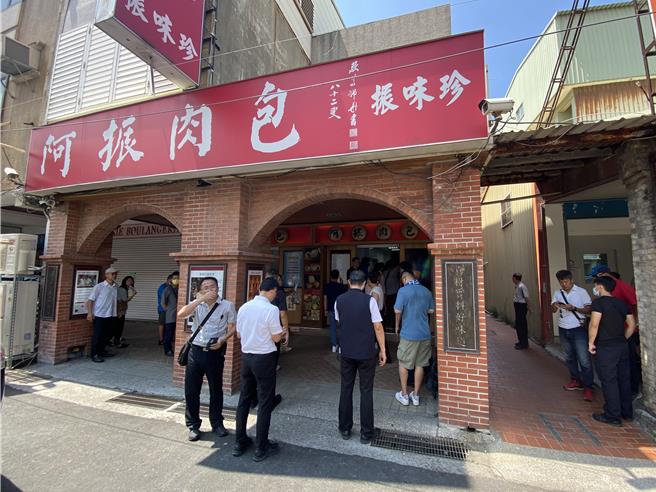 彰化县政府推出「百大友善店家」徵选活动，欢迎县内各大店家踊跃报名参加。（孙英哲摄）