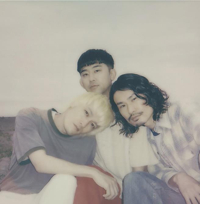 THREE1989作品充滿濃濃日系復古懷舊與現代電子時尚風格。（B’in Live Entertainment提供）