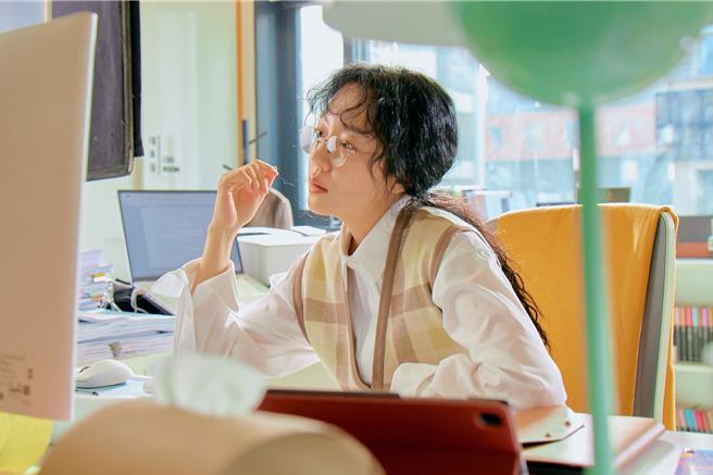 林秀晶觉得合作过默契最好的演员毫无疑问地就是李栋旭。（车库娱乐提供）