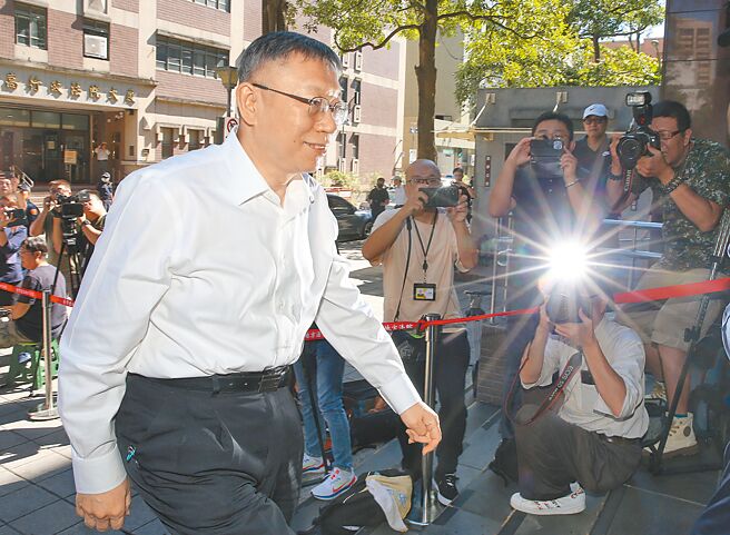 前台北市长柯文哲涉京华城案，5日至台北地院重开羁押庭。（王英豪摄）