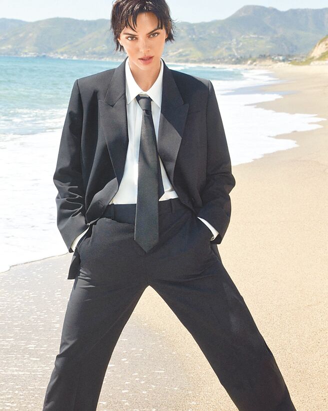 Kendall Jenner為Calvin Klein拍攝秋季形象照。（Calvin Klein提供）