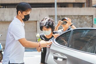 小草所外陪阿北 陳佩琪送會客菜