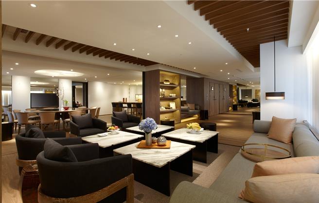 台南晶英10周年庆，9月15日当天入住房客有机会免费升等46坪晶英套房，感受极致体验。（图／台南晶英酒店）