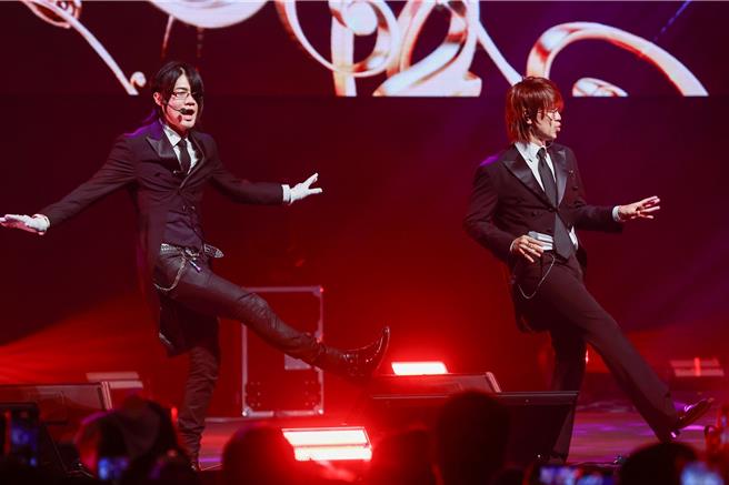 ASMRZ代表作〈晚安大小姐〉前奏「呀咧呀咧」一下，立刻让全场嗨翻。（罗永铭摄）