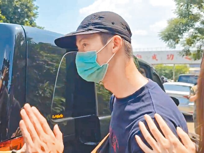 許光漢日前低調進入台中成功嶺營區受訓，6日結訓離營。（民眾提供）