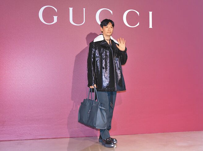 张震出席GUCCI 2024秋冬系列预览会，直呼很喜欢创意总监Sabato的低调又充满细节的设计。（吴松翰摄）