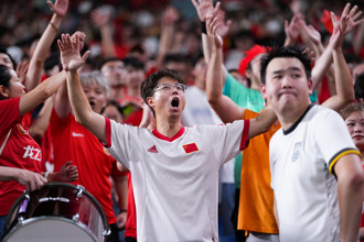 怕被揍？陸國足大連賽前警方如臨大敵：賽後嚴禁圍堵教練球員