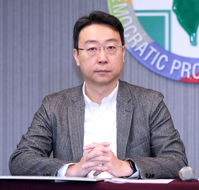 行人死亡不减反增，交长陈世凯要求加强执法、增加见警率，引爆基层怒火，怒呛「以为在打电动？」，强调赖清德开的芭乐票，基层不会帮买单。(图／资料照)