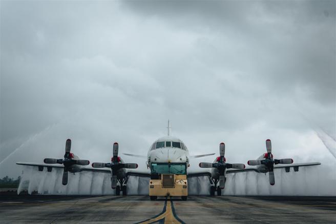 空军第6联队下洗式飞机冲淋站，为目前全臺唯一大型航空器清洗冲淋设备。（记者陈怡璇摄）