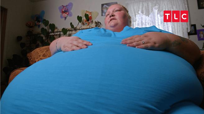 克莉斯朵体重高达313公斤，只能仰赖轮椅与家人来移动。（TLC旅游生活频道提供）