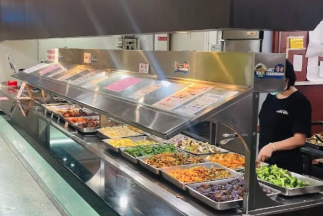 有网友分享台北邮局B1的员工餐厅，CP值超高。（翻摄自Google Map）