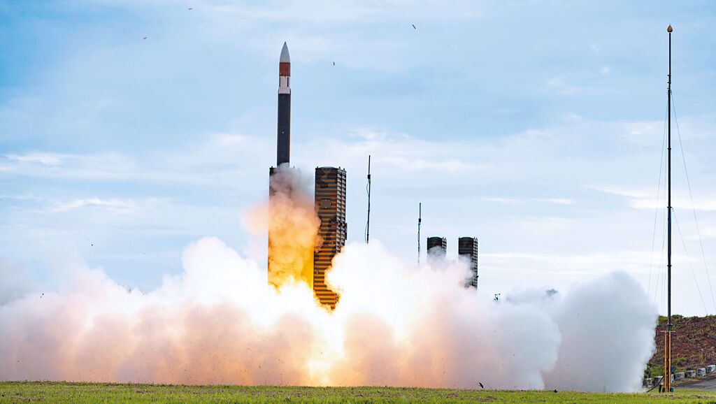 雄二E飛彈發揮戰力3大關鍵    軍事專家：國防部要好好思考