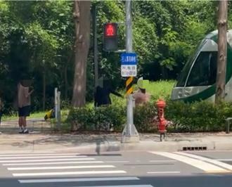 挑戰高雄輕軌拍婚紗 報警後新人自首了